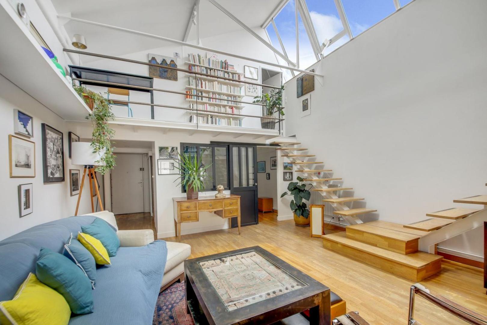 Super Loft Overtop Appartement